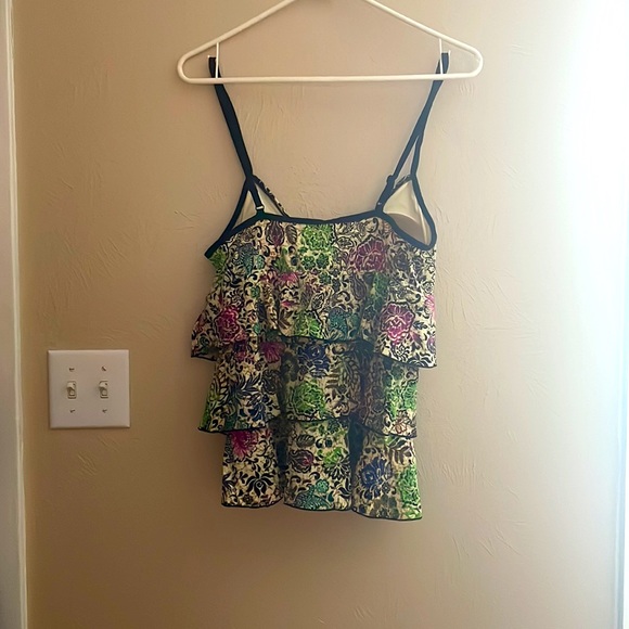 It Figures! Brand Tummy Thinner Swim Top. - Picture 2 of 3